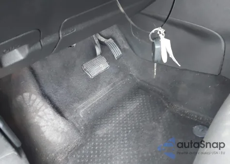 2018 Ford Focus Se z USA, uszkodzony, nr VIN 1FADP3F27JL318890